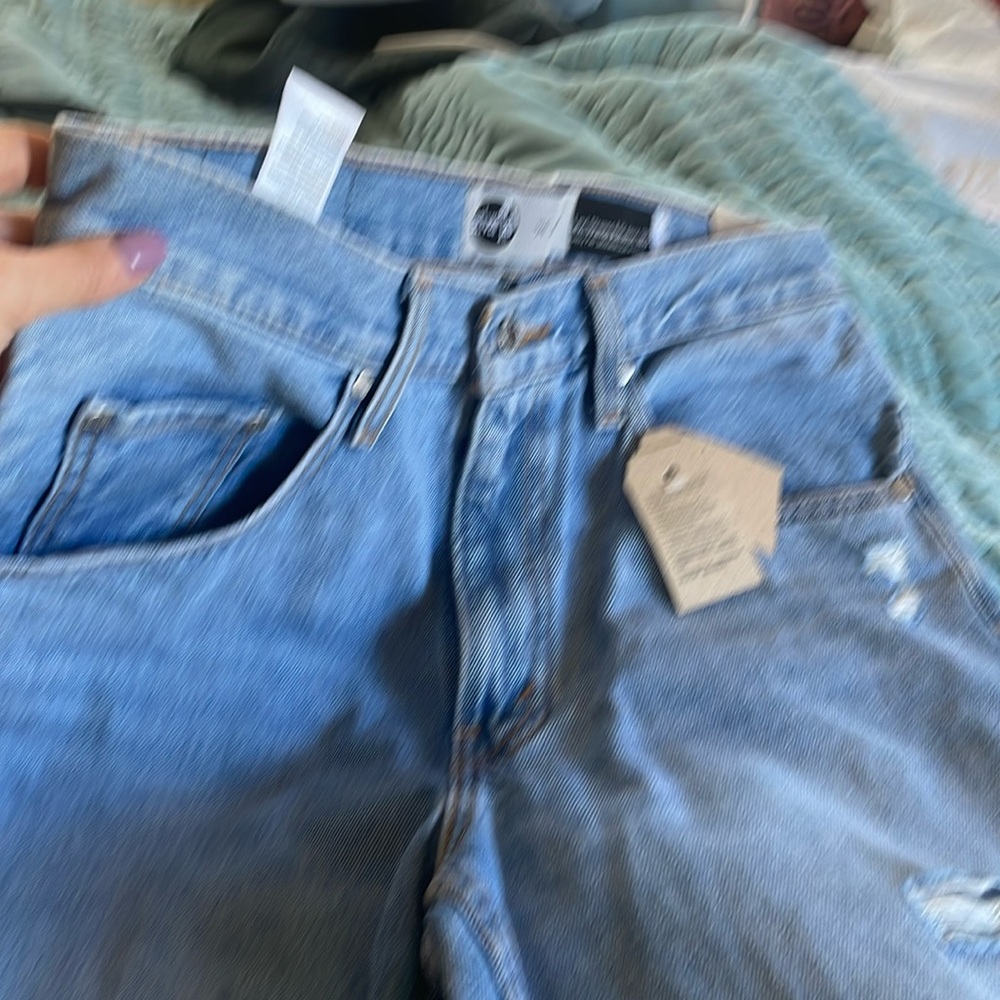 Levi’s baggy jeans
